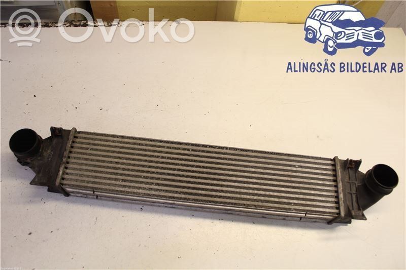 Volvo V70 Interkūlerio radiatorius 