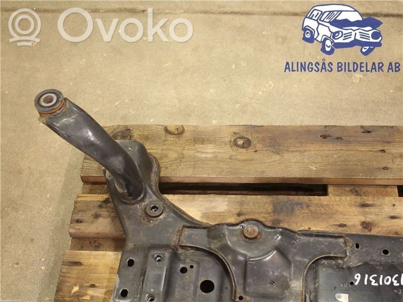 Volvo C30 Front subframe 