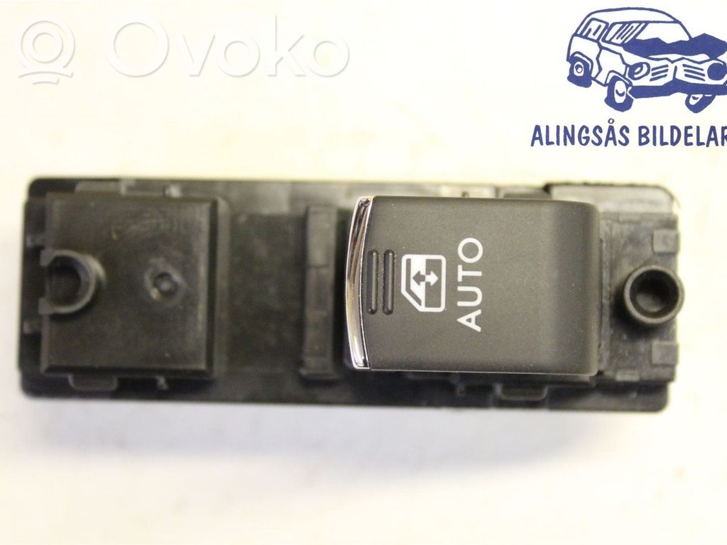 Subaru Outback (BS) Electric window control switch 