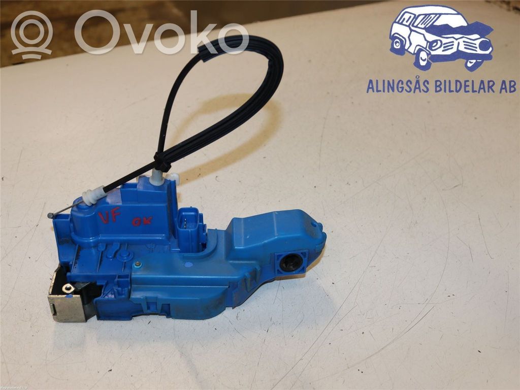 Fiat 500L Zamek drzwi przednich 