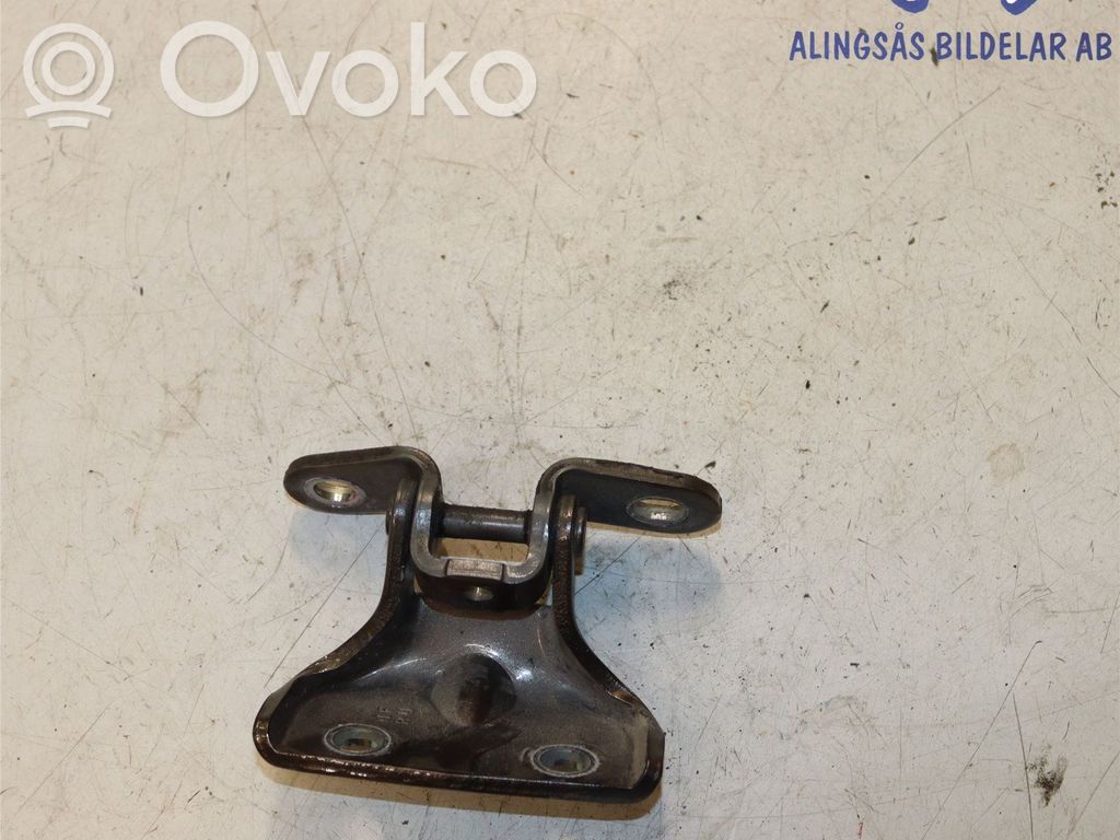 Rear door upper hinge   794103K000