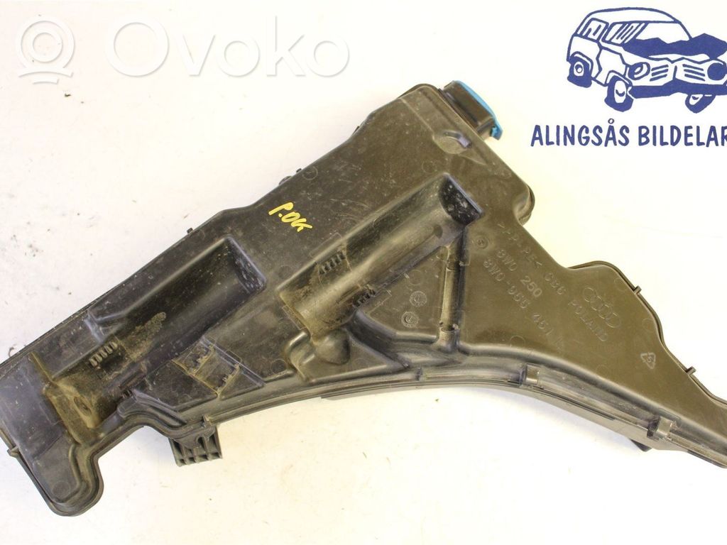 Audi A4 S4 B9 Zbiornik płynu do spryskiwaczy szyby przedniej / czołowej 