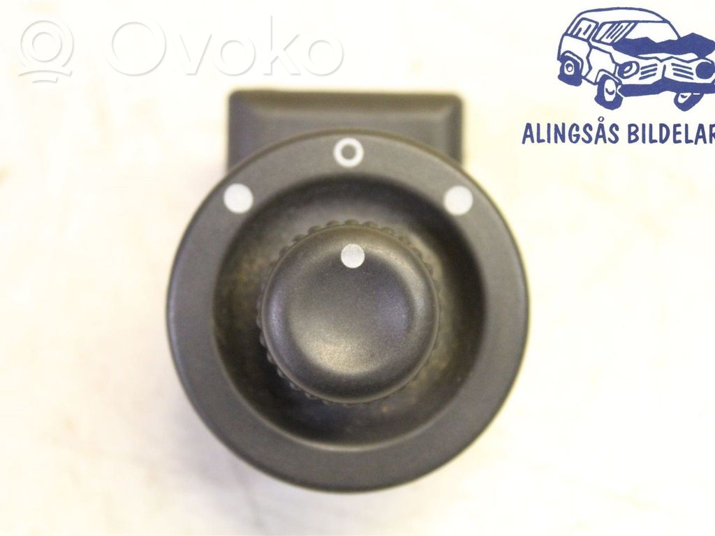 Opel Vivaro Wing mirror switch 