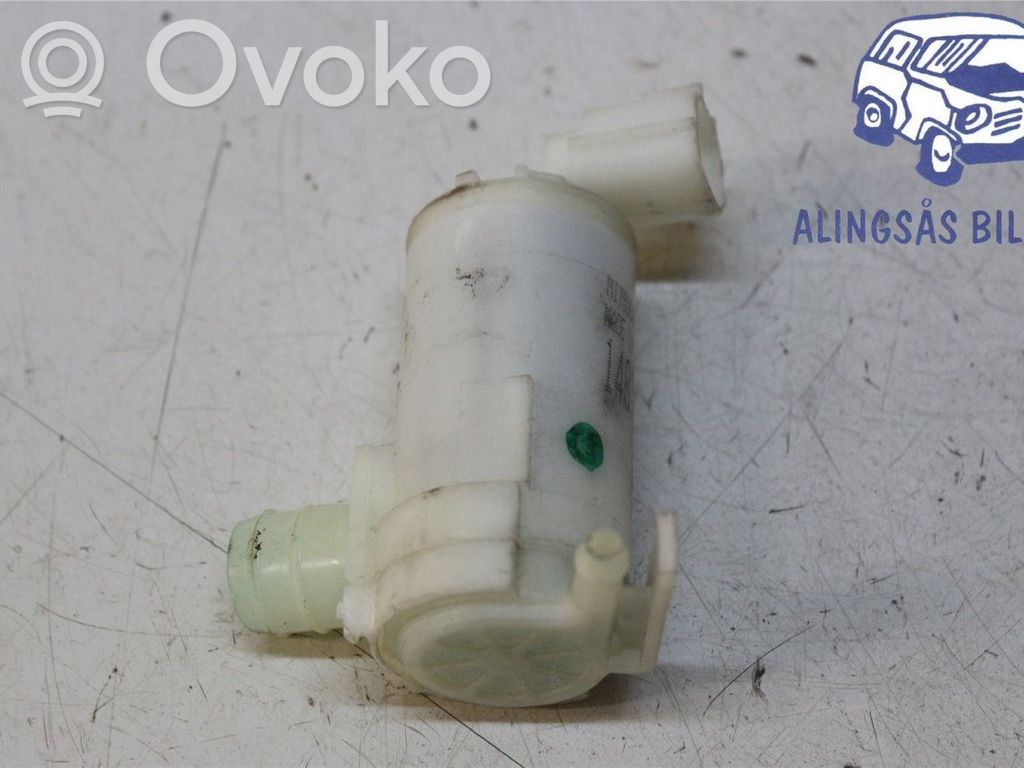 Nissan NV200 Windscreen/windshield washer pump 
