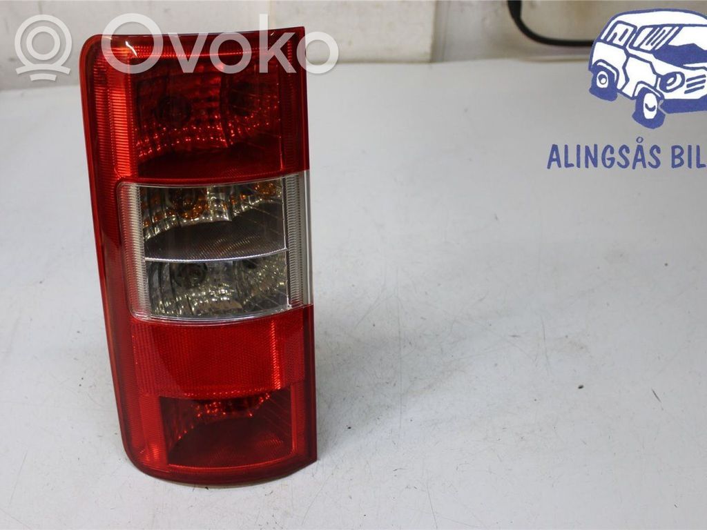 Ford Transit -  Tourneo Connect Aizmugurējais lukturis virsbūvē 