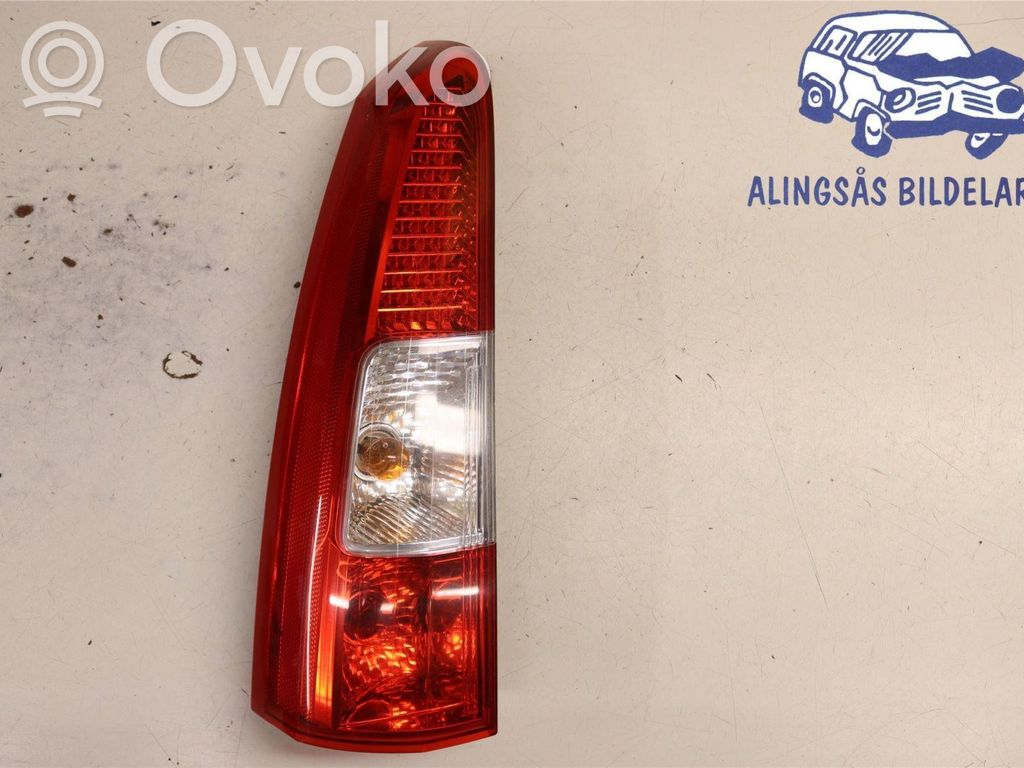 Volvo XC70 Aizmugurējais lukturis virsbūvē 