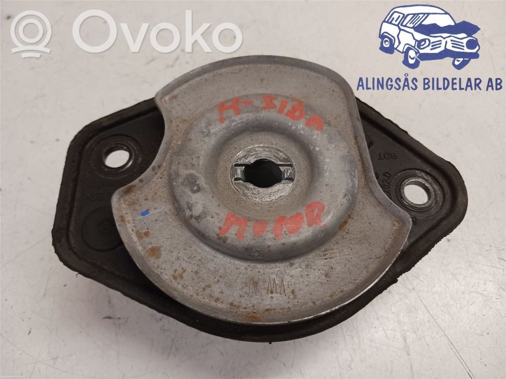 Volkswagen e-Golf Engine mount bracket 