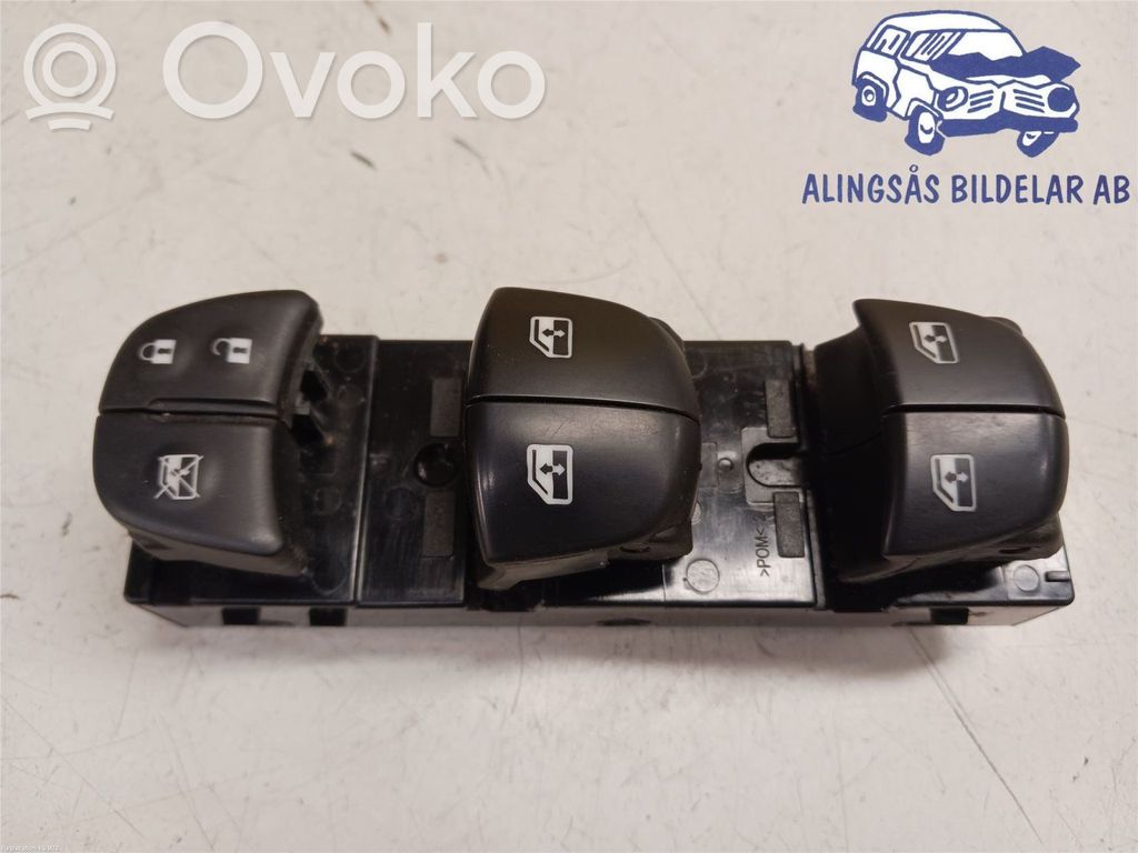 Nissan Qashqai Przyciski szyb 