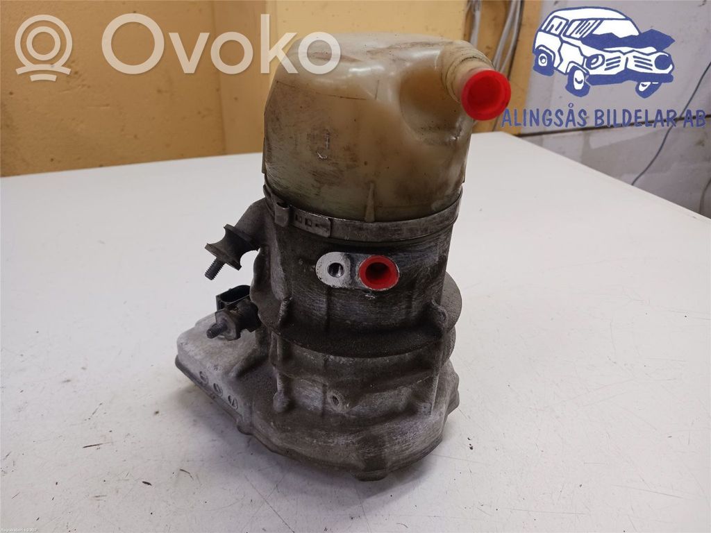 Volvo V60 Ohjaustehostimen sähköpumppu 