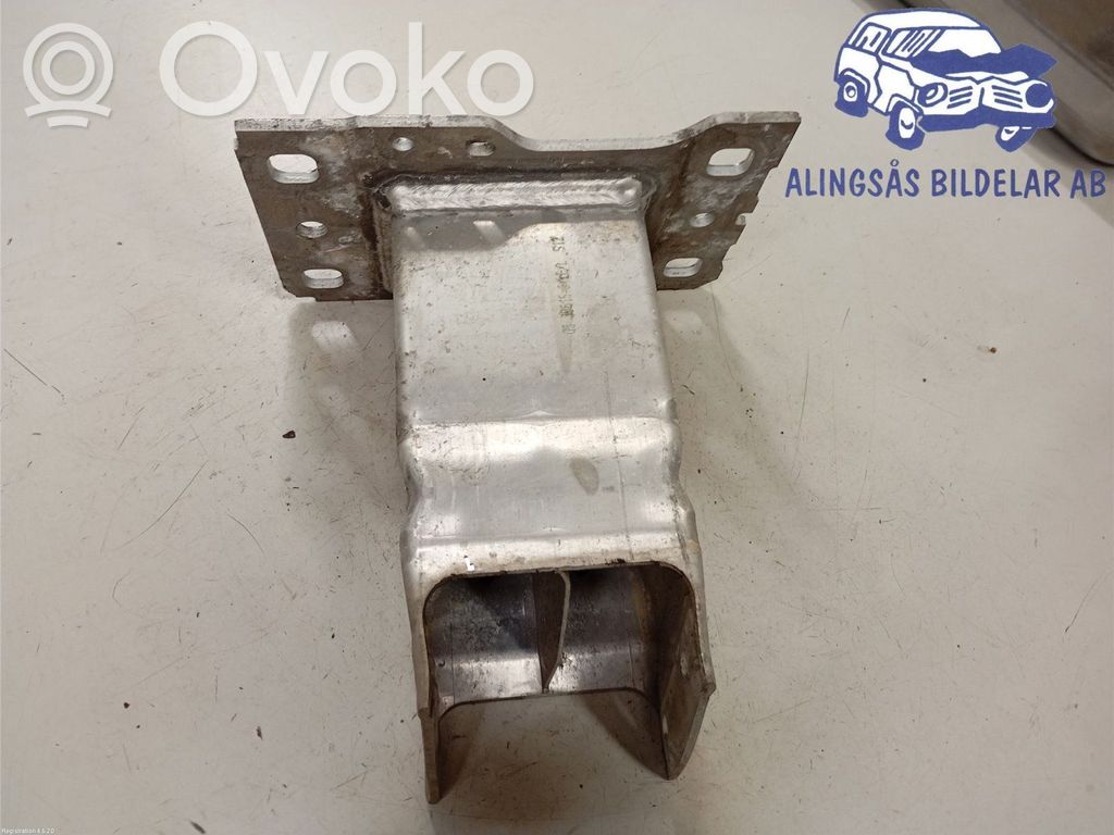 Audi A4 S4 B9 Priekšpusē bampera amortizators 