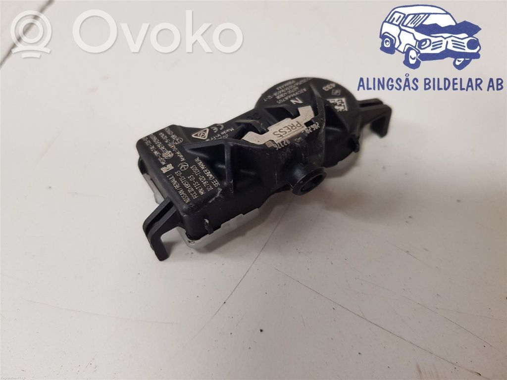 Nissan Qashqai+2 Tire pressure sensor 