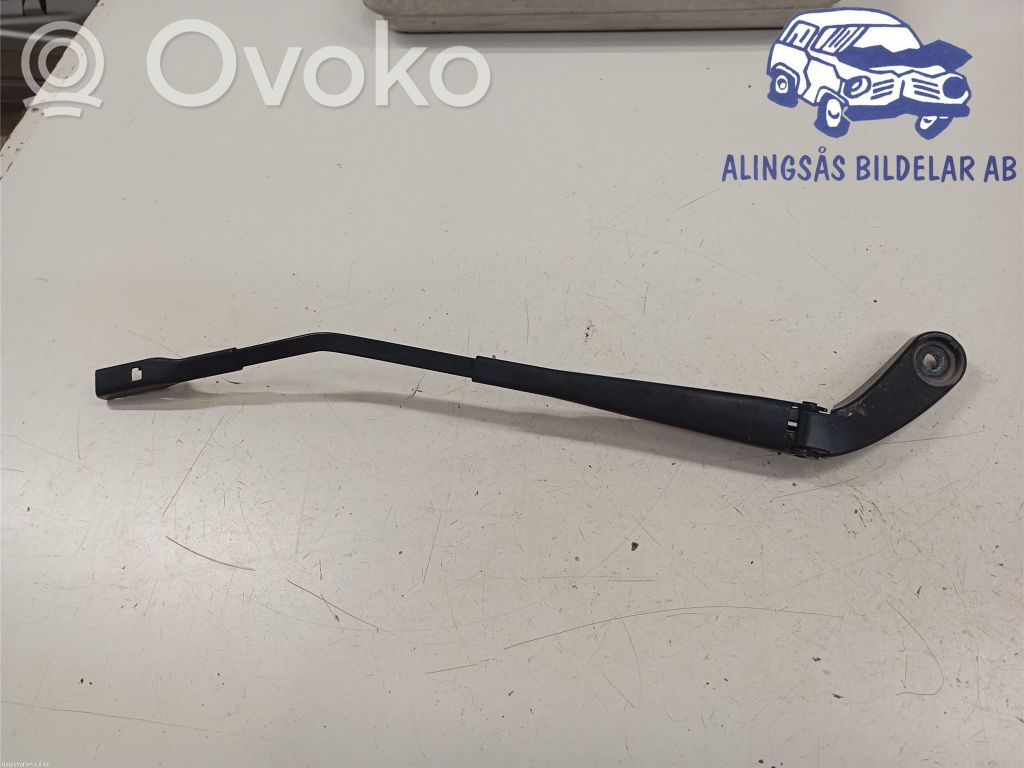 Audi A1 Front wiper blade arm 