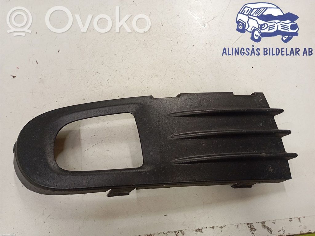 Volvo S40 Etusumuvalon ritilä 