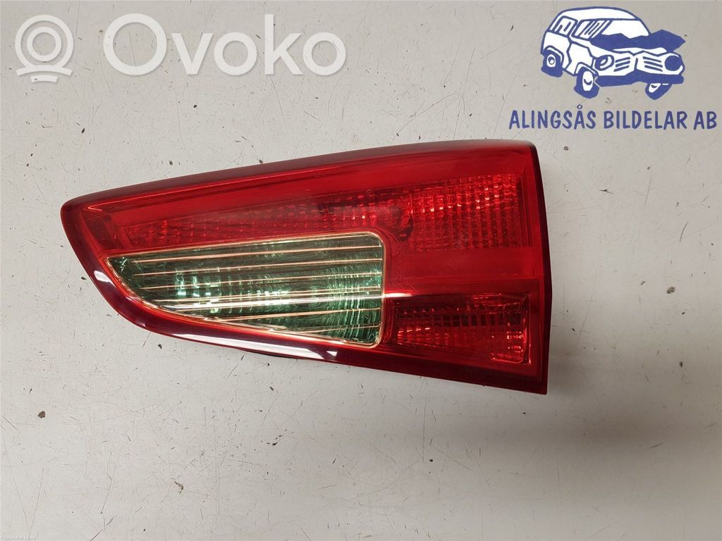 KIA Ceed Aizmugurējais lukturis pārsegā 