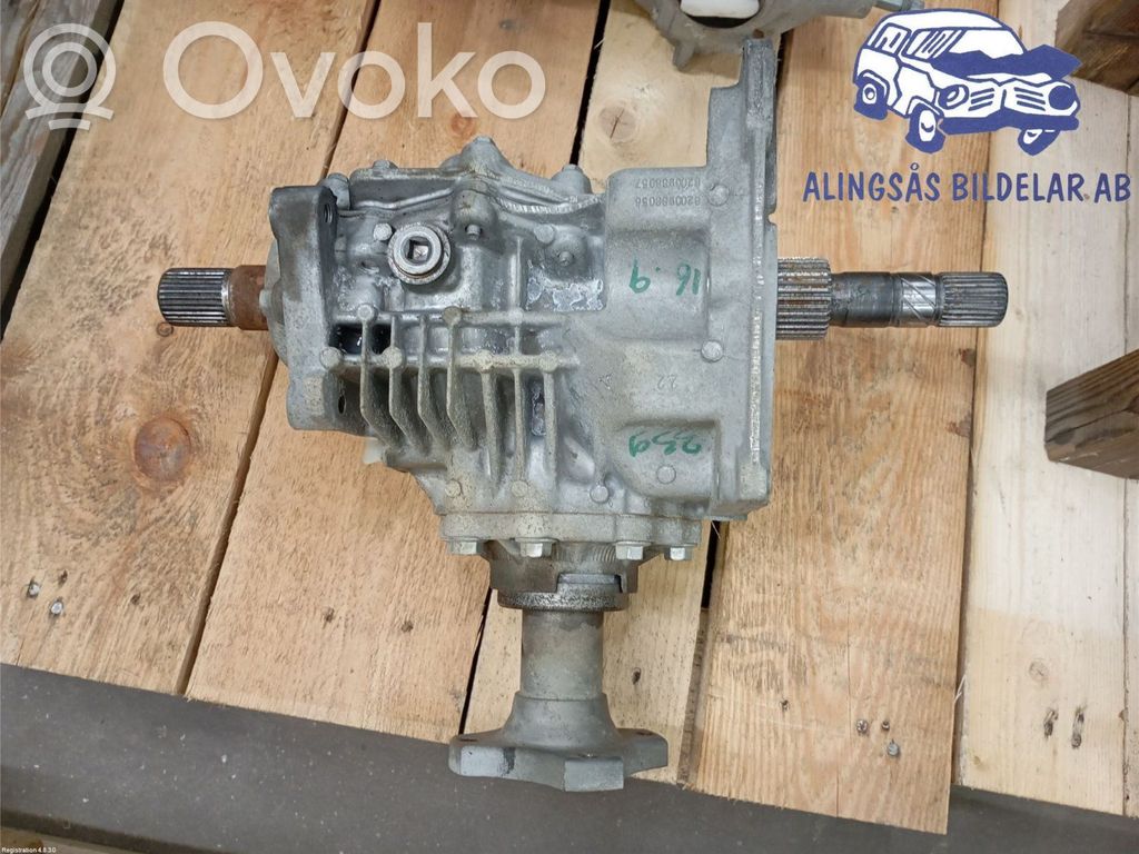 Front differential   8201116370
