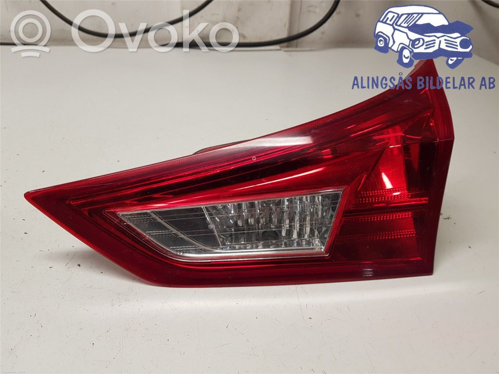 Lampy tylnej klapy bagażnika   8158102500