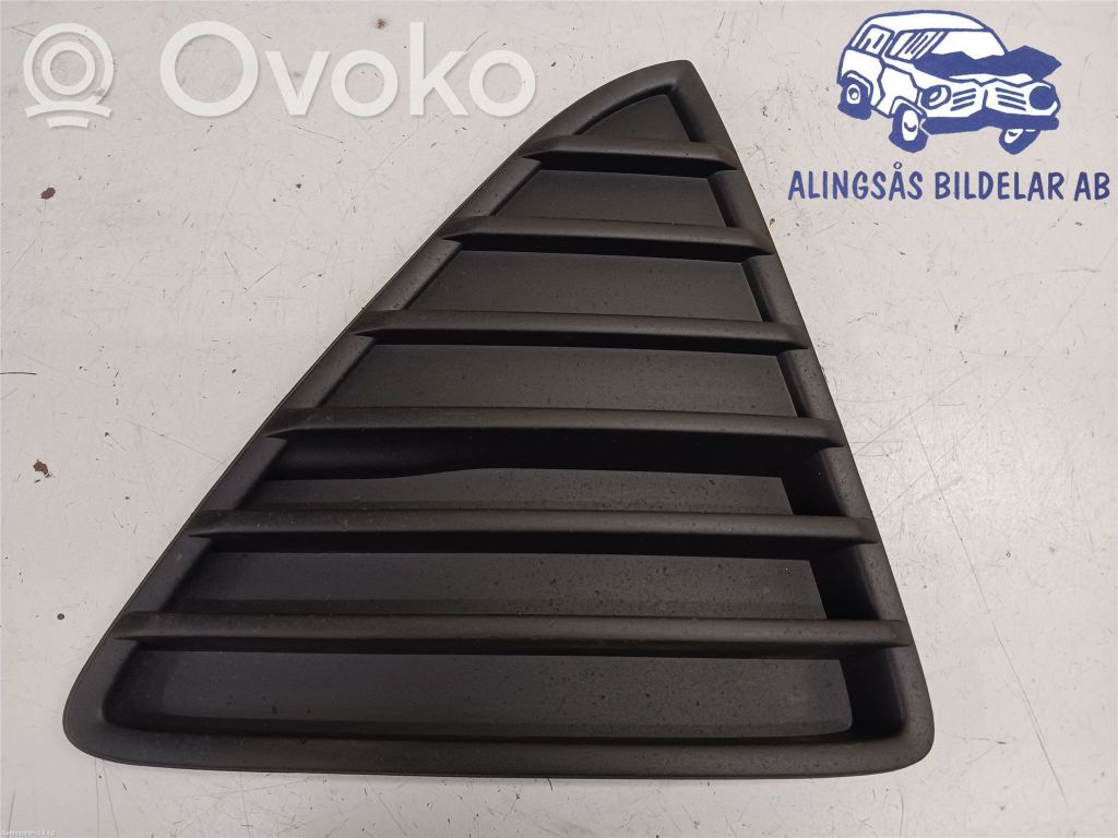 Ford Focus Maskownica / Grill / Atrapa górna chłodnicy 