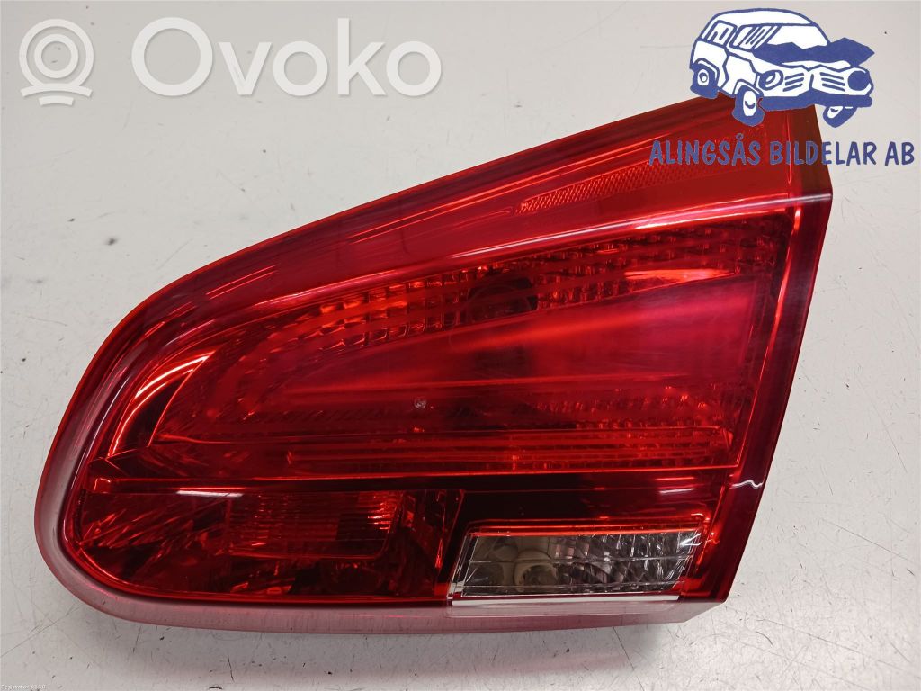 Tailgate rear/tail lights   92404A2000