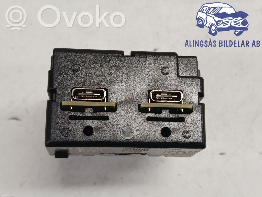 Volvo V60 Gniazdo / Złącze USB 