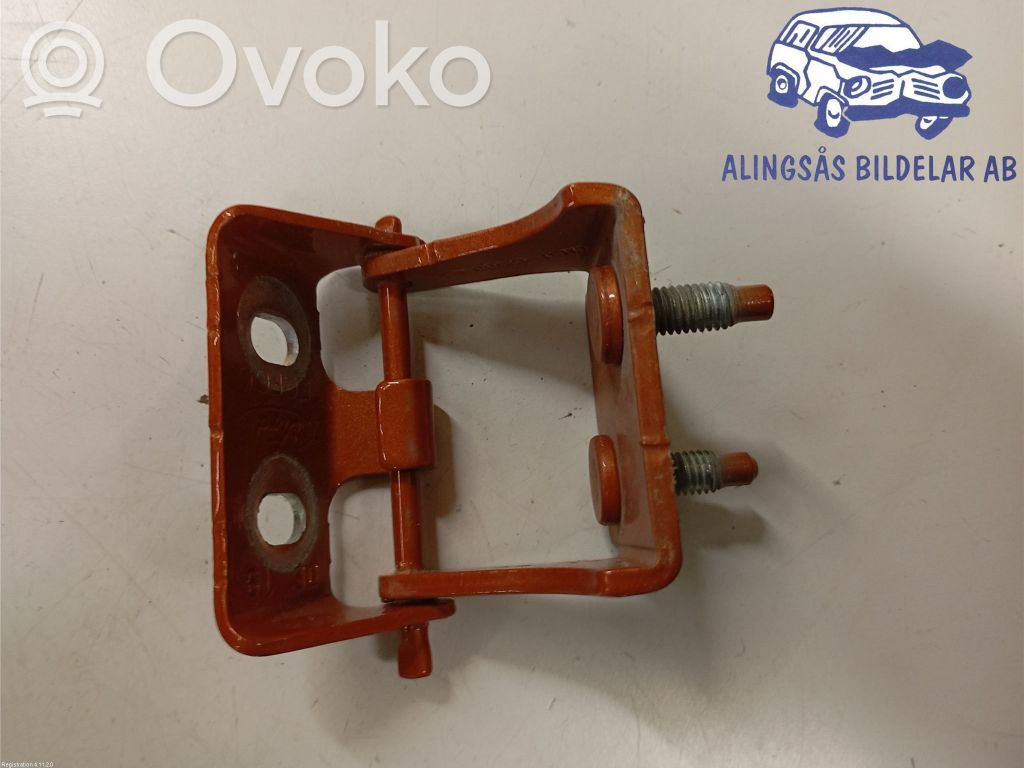 Ford Focus Tailgate/trunk/boot hinge 