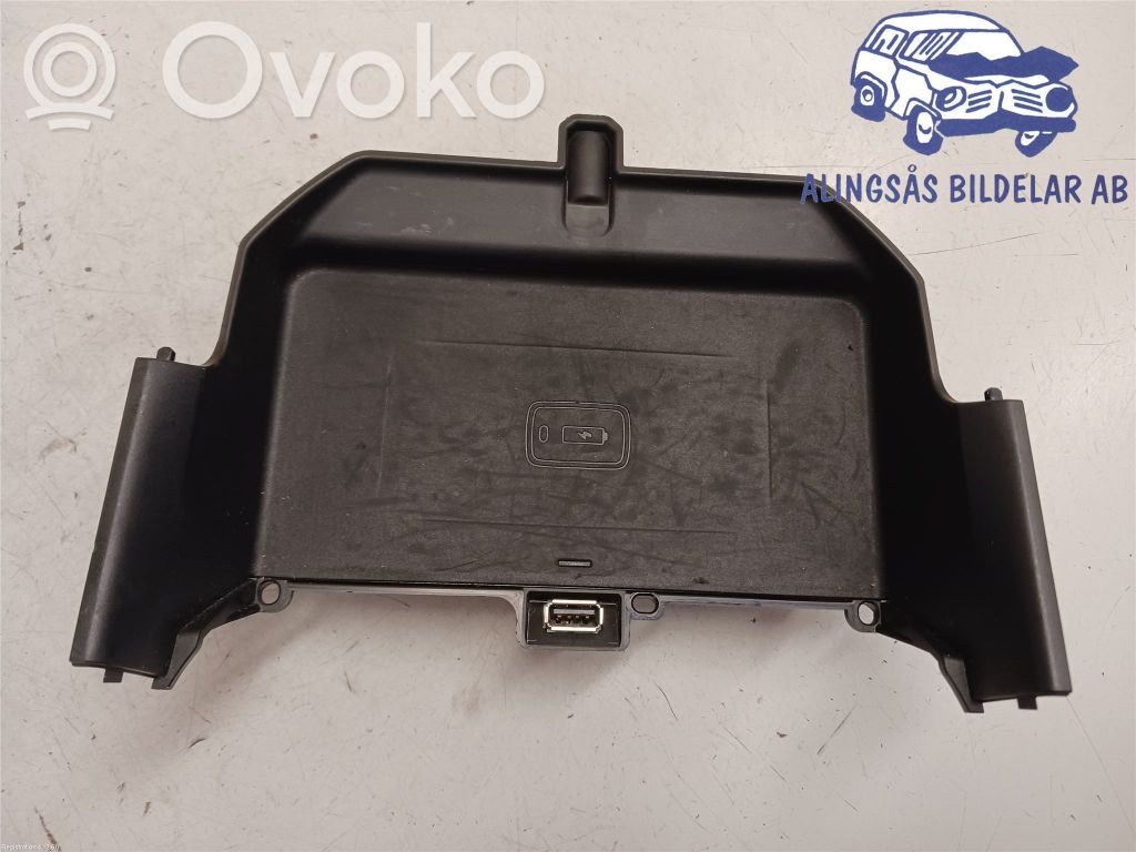 BMW 5 G30 G31 G38 Moduł ładowania bezprzewodowego 