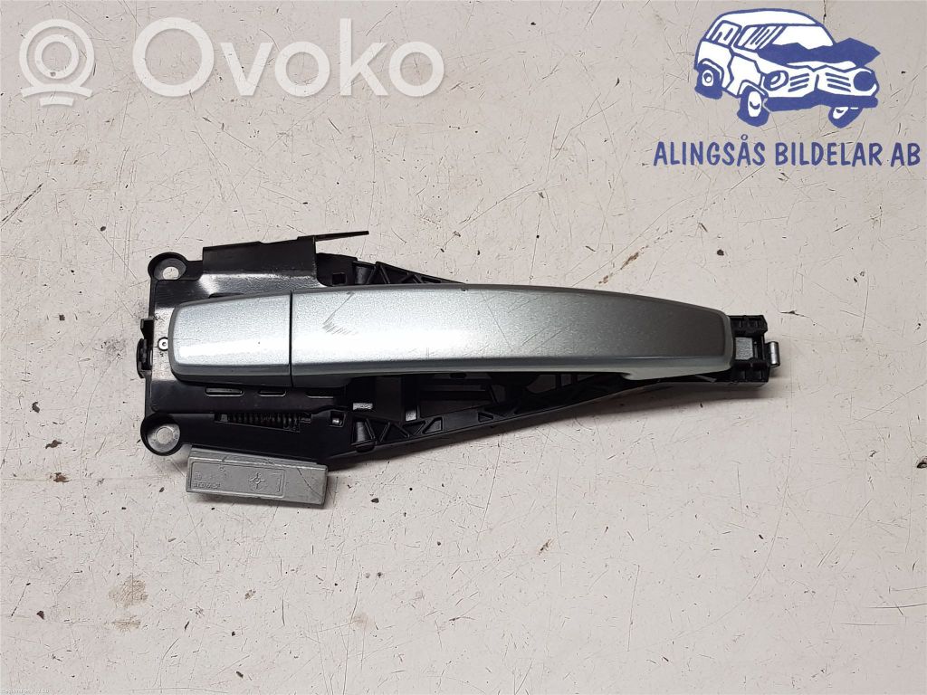 Opel Zafira C Klamka zewnętrzna drzwi przednich 