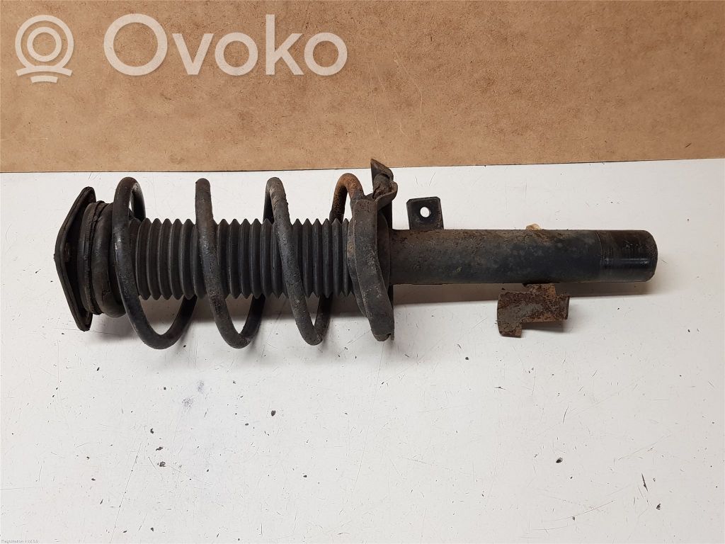 Volvo C30 Etuiskunvaimennin kierrejousella 