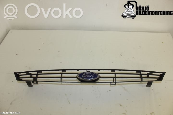 Ford Focus Front bumper lower grill 