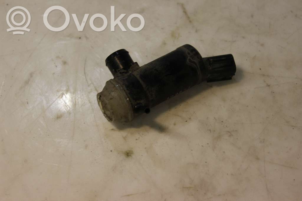 Subaru Outback Windscreen/windshield washer pump 