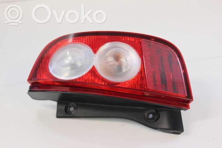 Nissan Micra Lampa tylna 