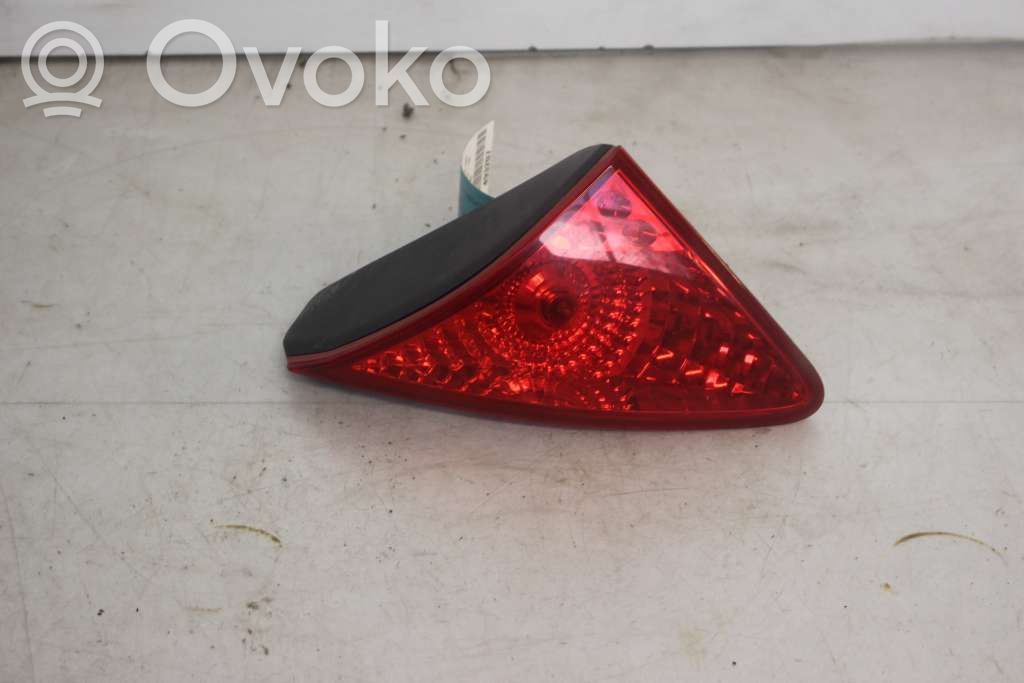 Peugeot 3008 I Lampy tylnej klapy bagażnika 