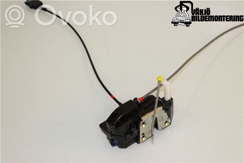 Nissan Note (E11) Priekinė durų spyna 