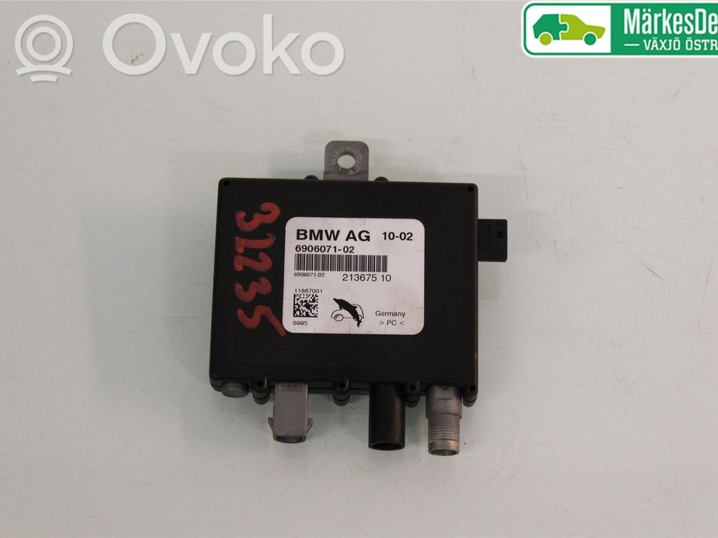 BMW 3 E46 Antenos stiprintuvas 