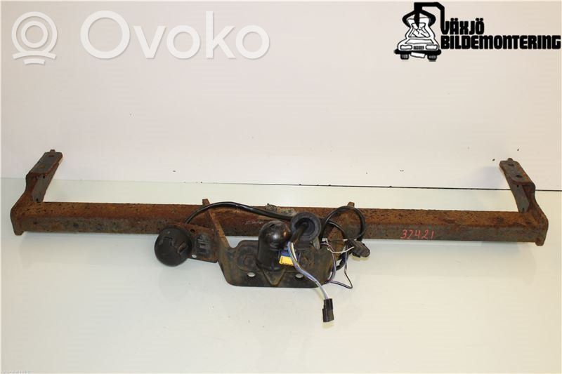 Opel Vivaro Hak holowniczy / Komplet 