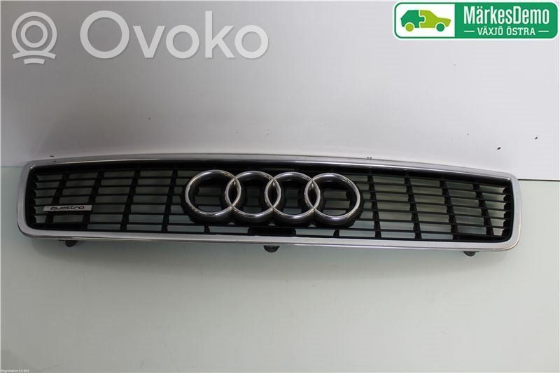 Audi A8 S8 D2 4D Etupuskurin ylempi jäähdytinsäleikkö 