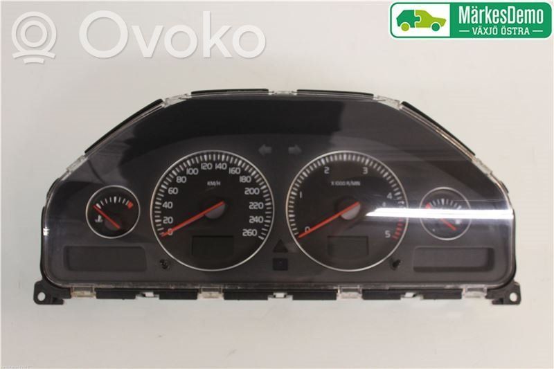 Volvo V70 Speedometer (instrument cluster) 