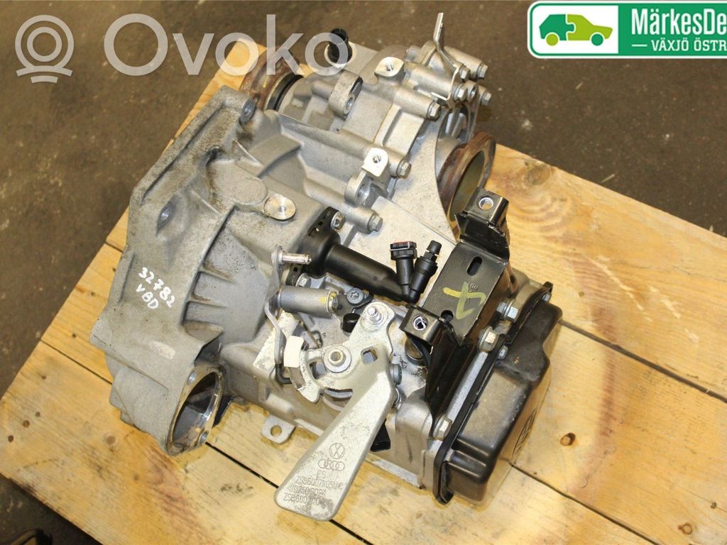 Manualna 5-biegowa skrzynia biegów   02R300041LX,JEP