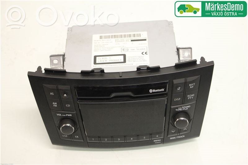 Suzuki Swift II Panel / Radioodtwarzacz CD/DVD/GPS 