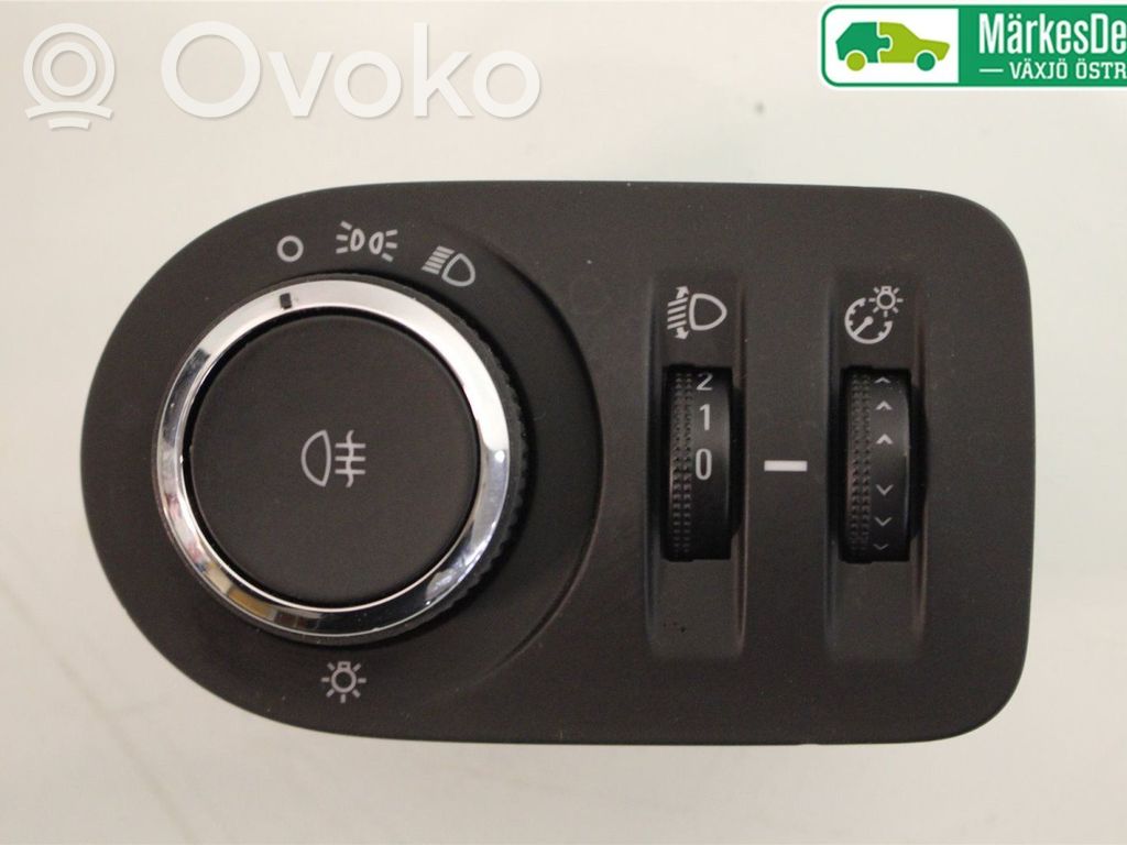Light switch   13310330,321409,13310330