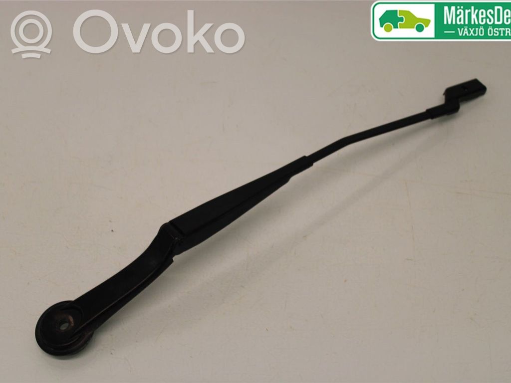 Ford Focus Front wiper blade arm 