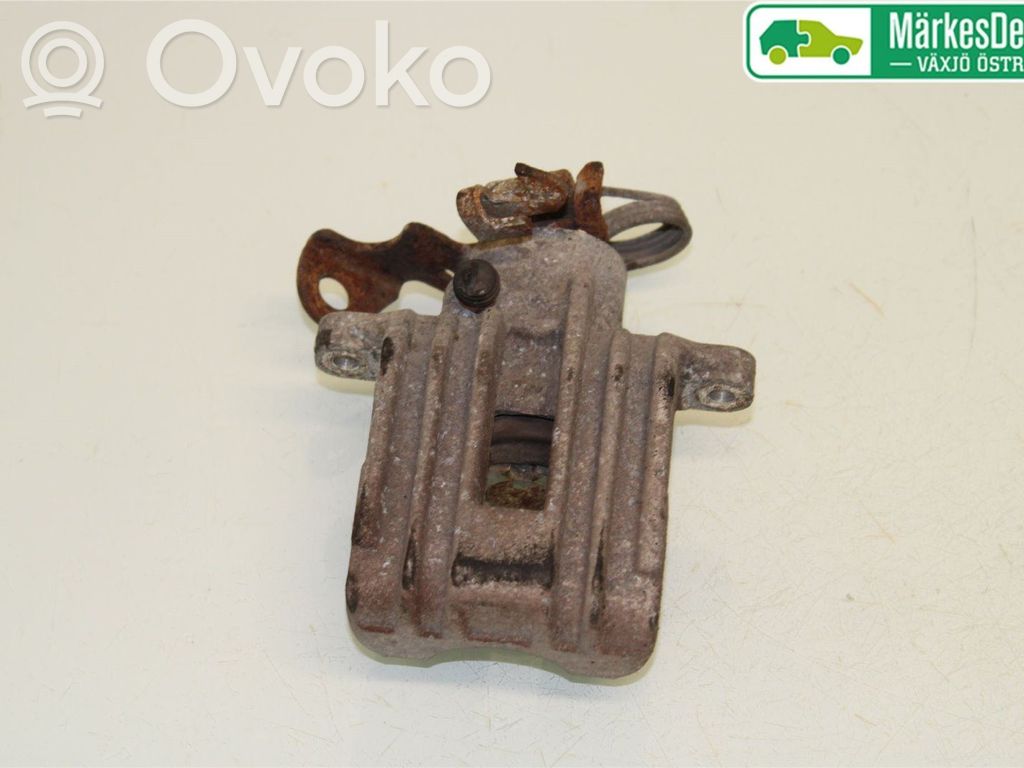 Audi A4 S4 B5 8D Задний суппорт 