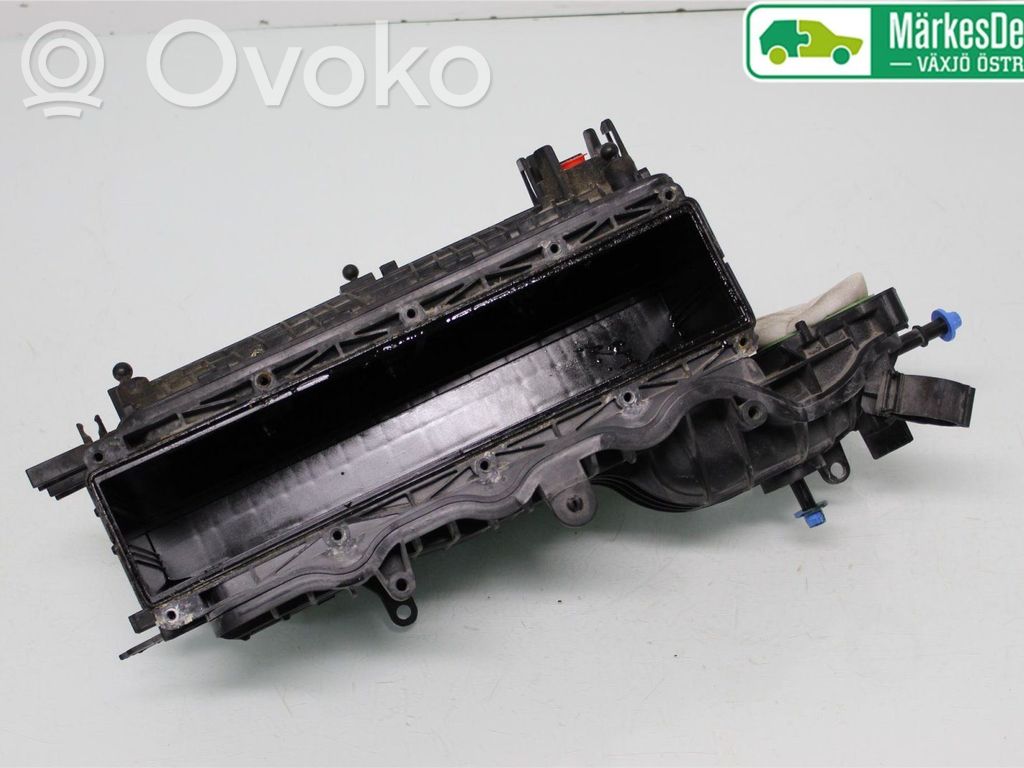 Volkswagen Golf VII Intake manifold 