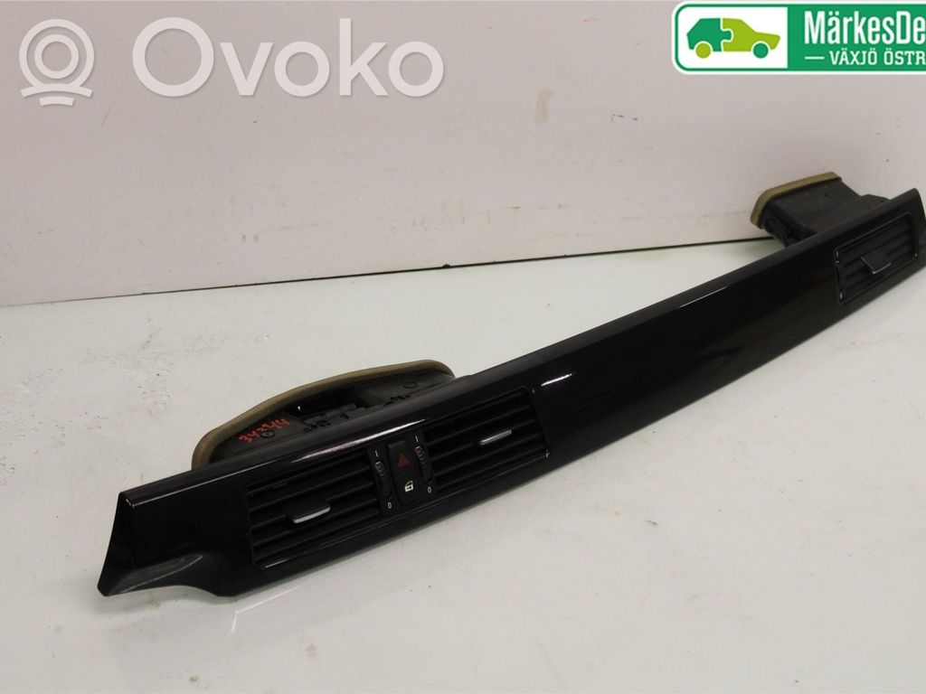 BMW 5 E60 E61 Centrinės oro grotelės 