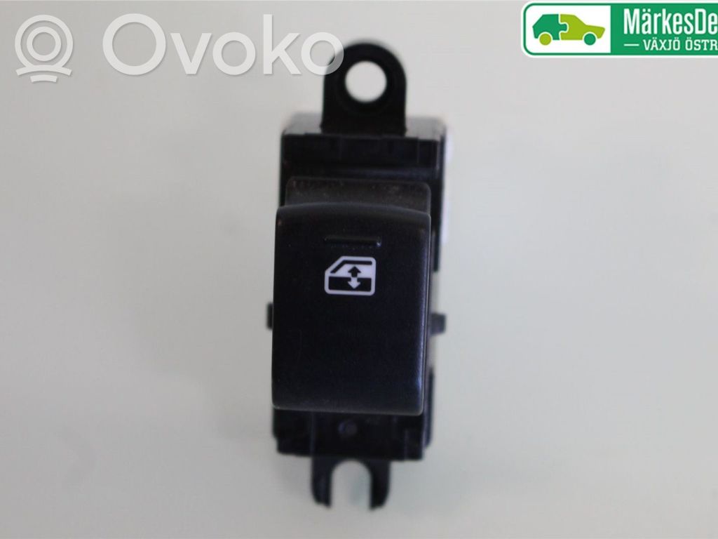 Subaru Outback Electric window control switch 