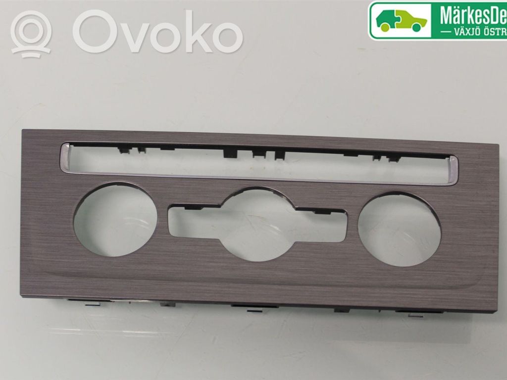 Volkswagen Golf VII Отделка приборного щитка 