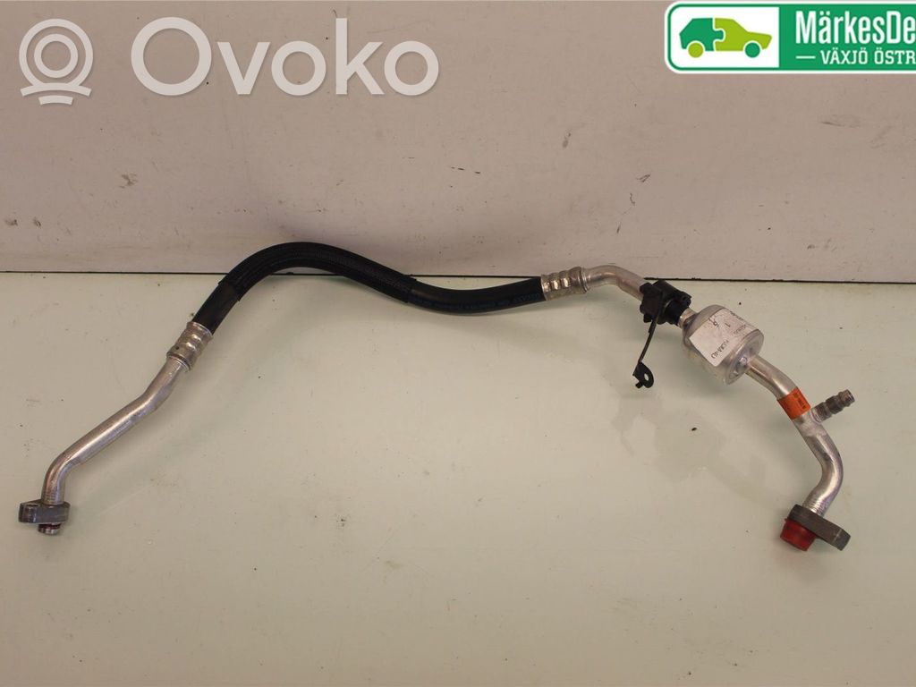 Ford Focus Ilmastointilaitteen putki (A/C) 