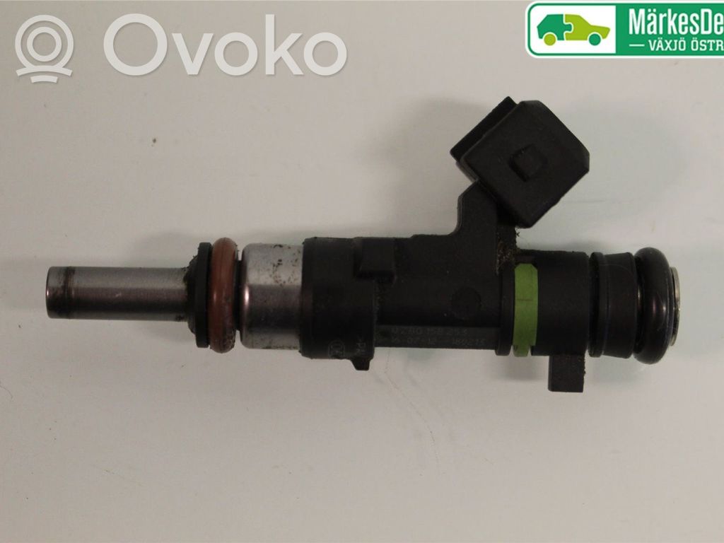 Opel Combo D Polttoainesuutin 