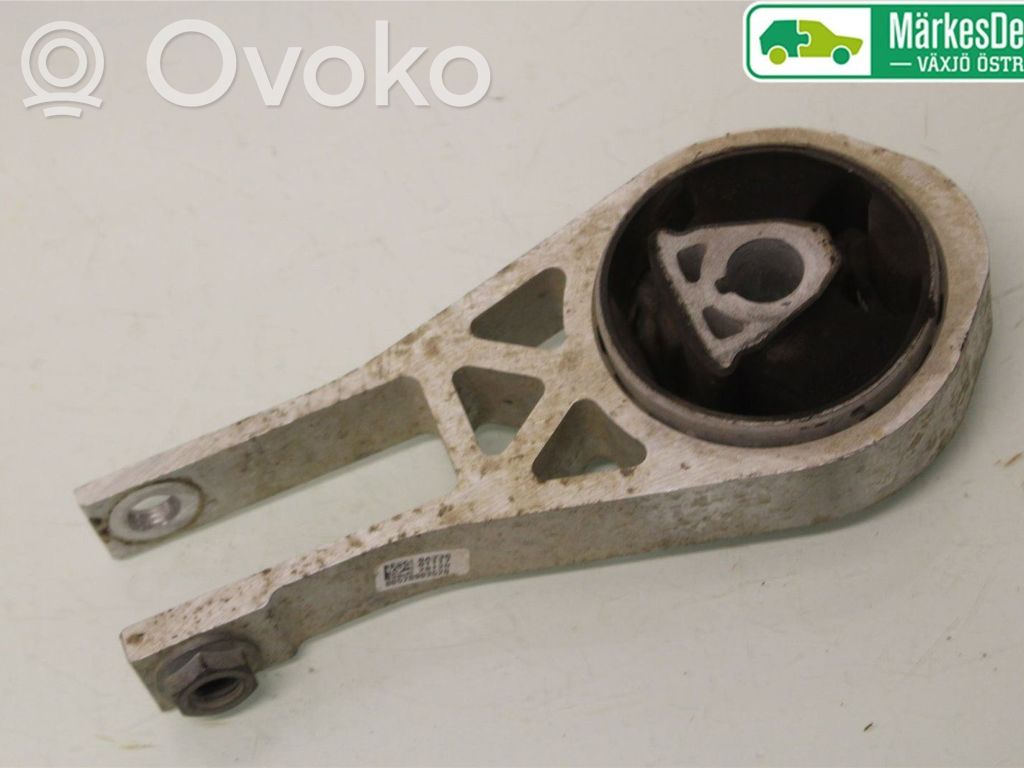Jeep Renegade Engine mounting bracket 