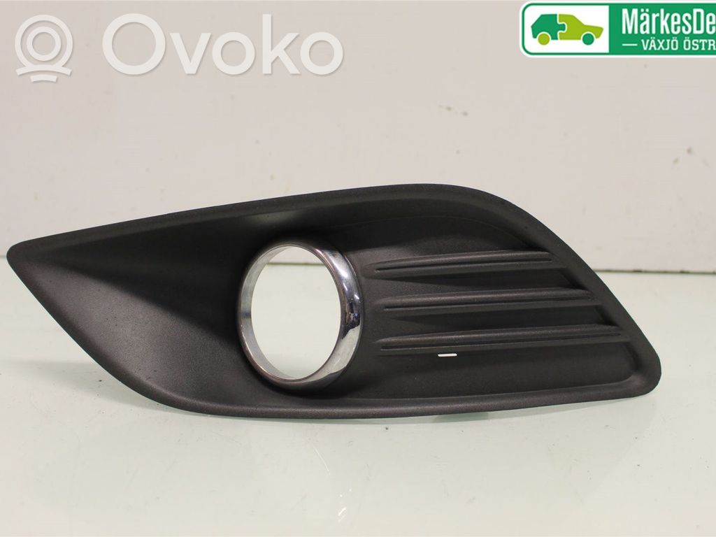 Ford Focus Front fog light trim/grill 