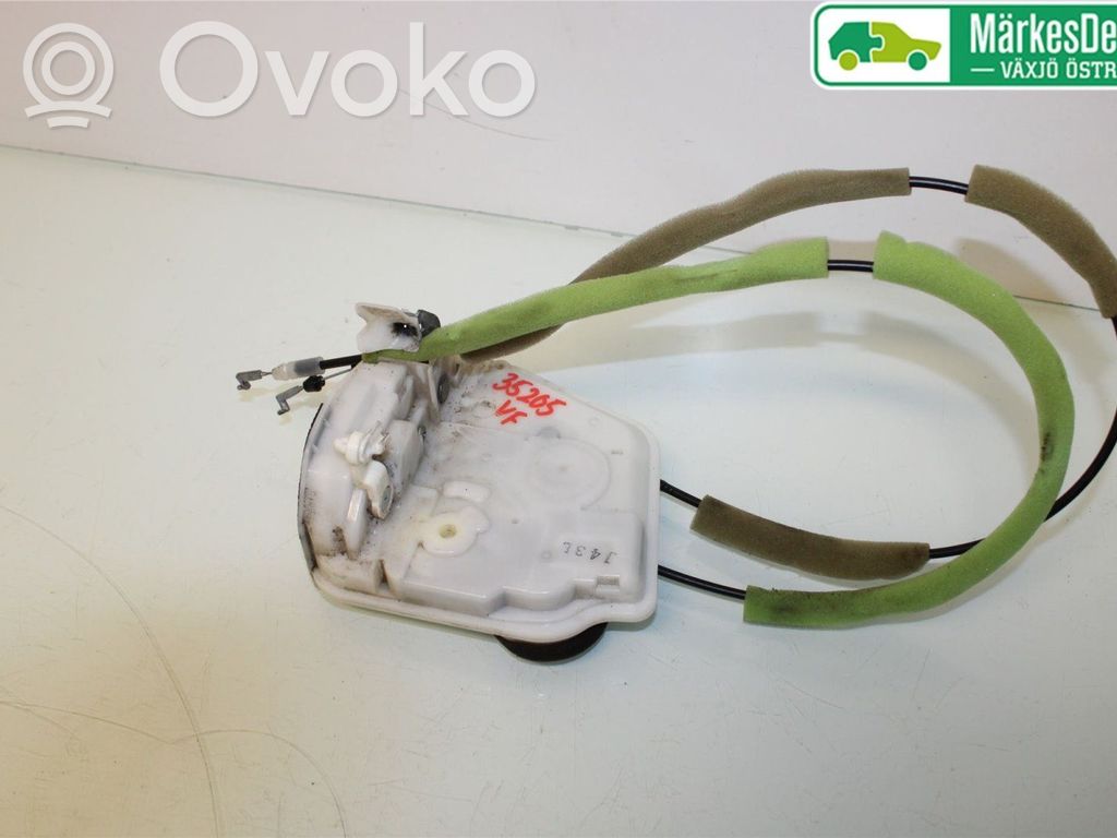 Mazda 3 II Front door lock 